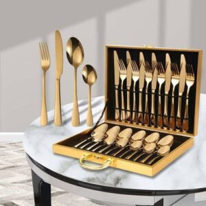Cutlery set.